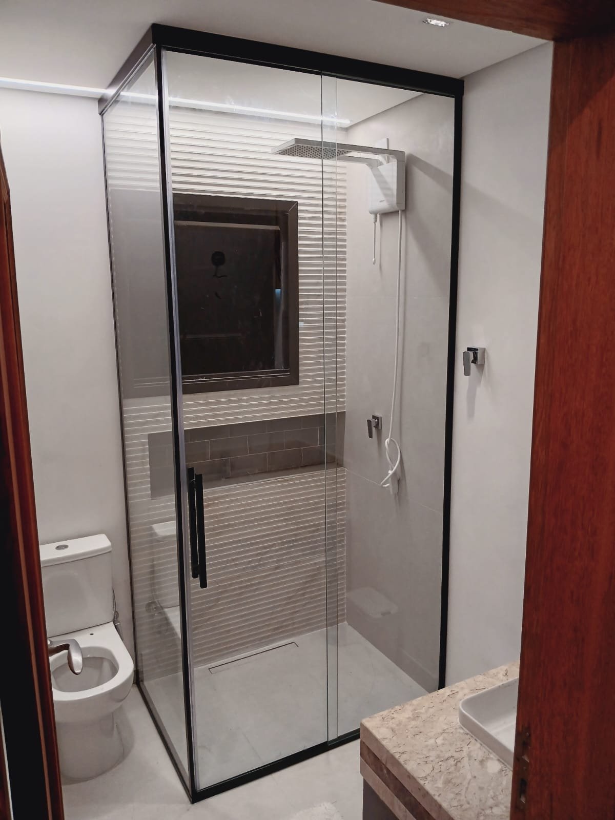 Box sauna de canto 45° — Structta Esquadrias de Alumínio